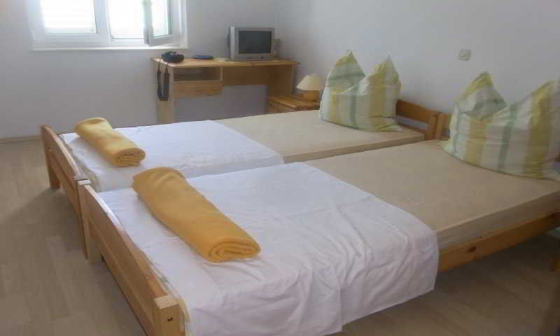 Mladenka Hotel Podstrana Bagian luar foto