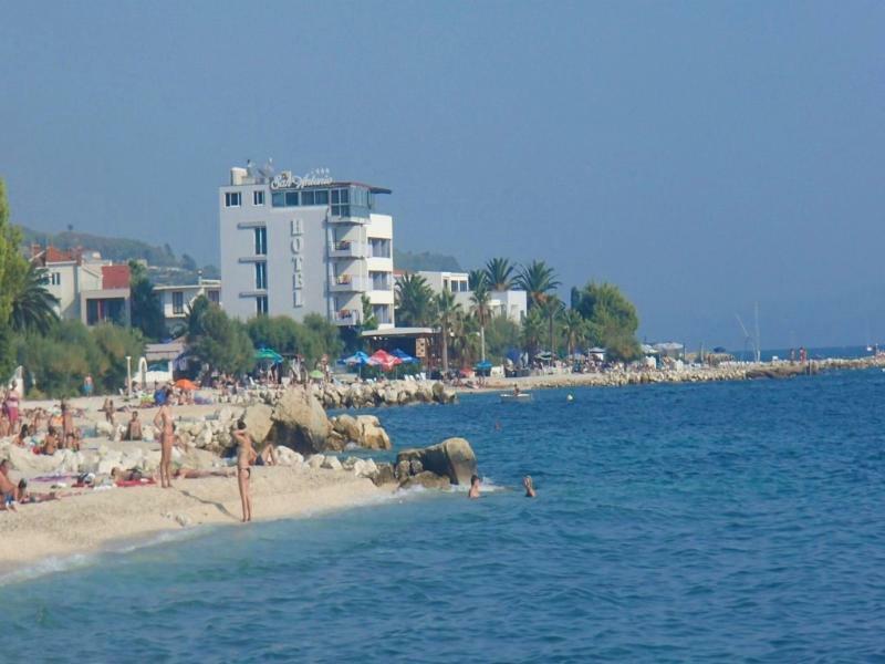 Mladenka Hotel Podstrana Bagian luar foto